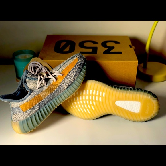 YEEZY BOOST 350 - Picture 4 of 12